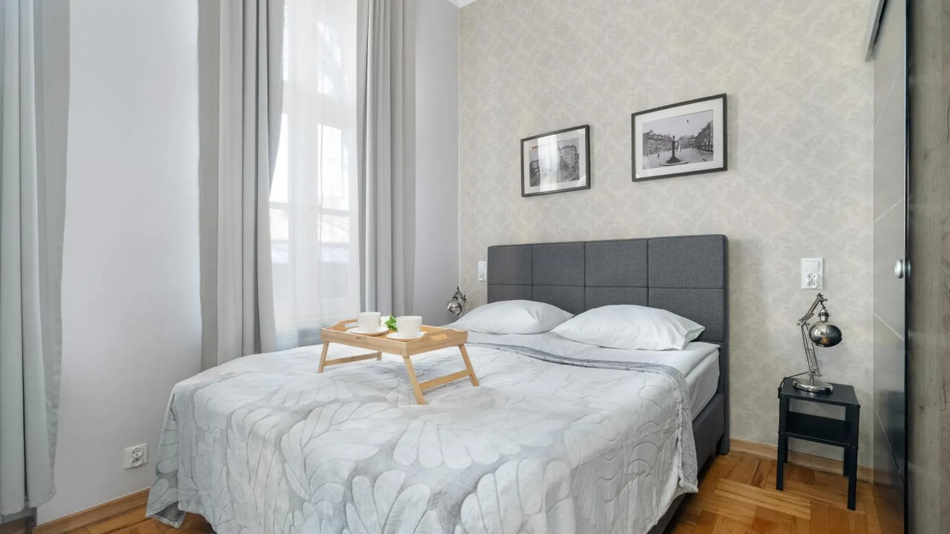 Przytulne Studia Very Berry W Poznaniu Blisko Parku By Noclegi Renters