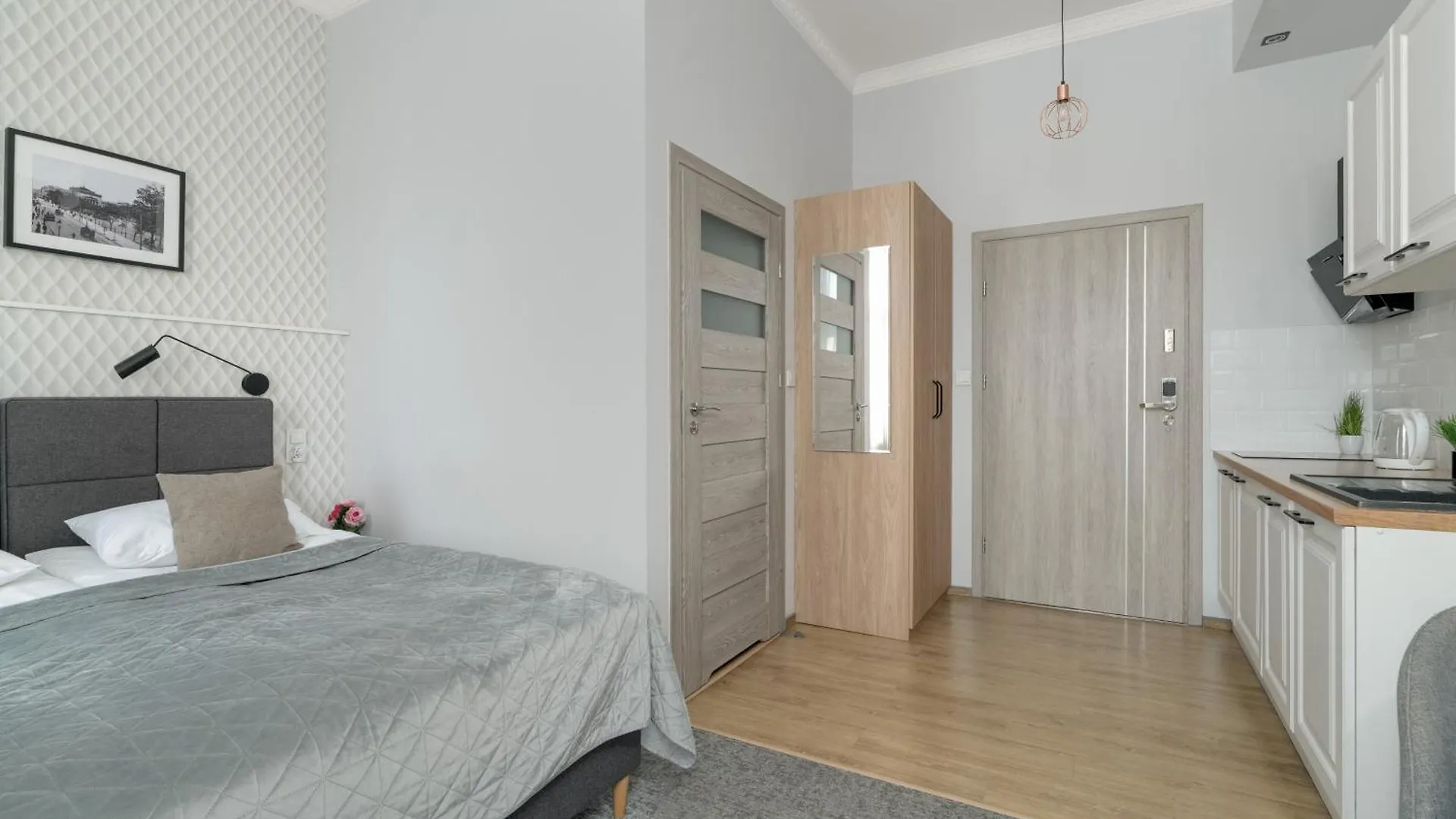 Apartment Przytulne Studia Very Berry W Poznaniu Blisko Parku By Noclegi Renters
