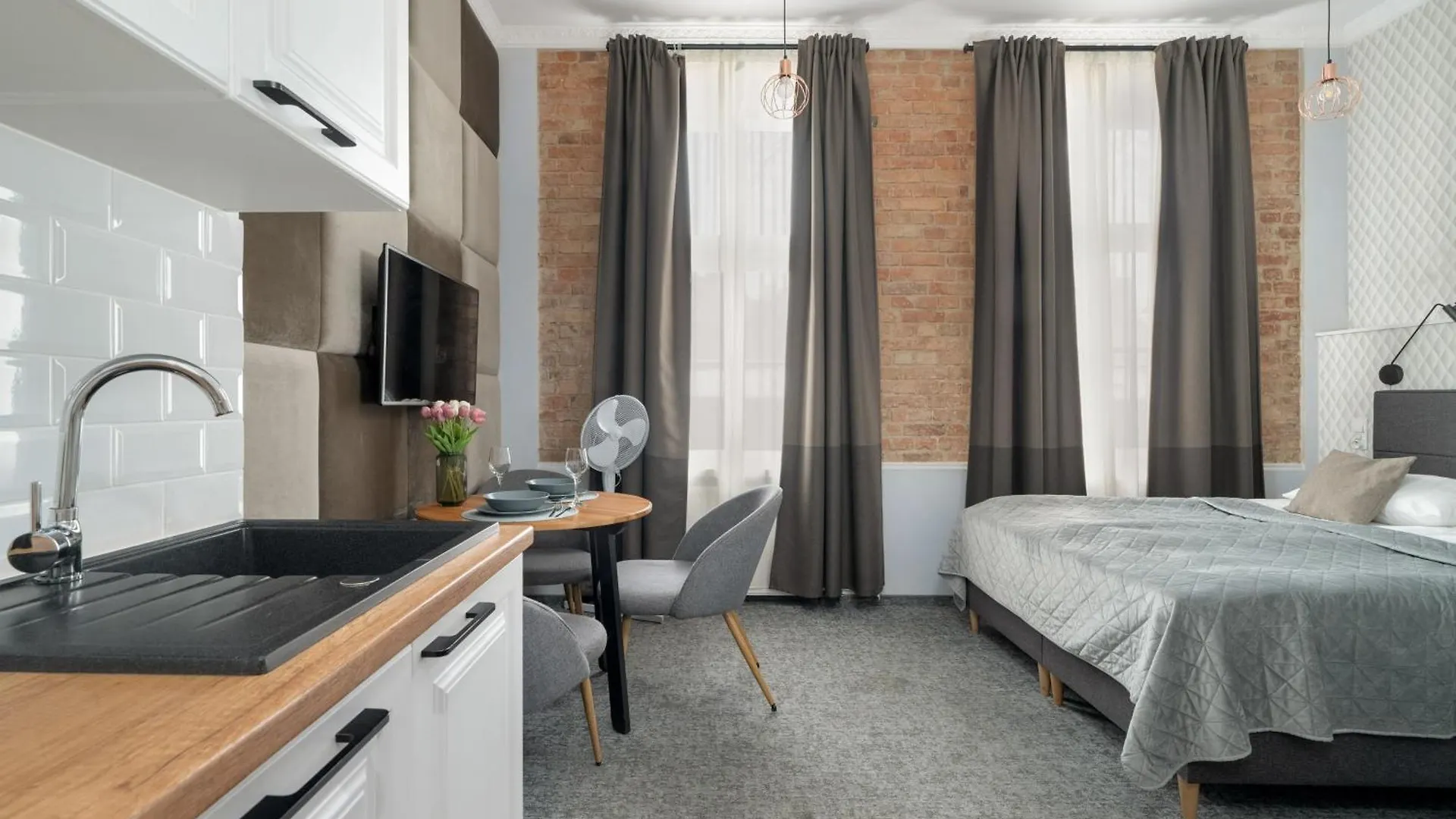 Przytulne Studia Very Berry W Poznaniu Blisko Parku By Noclegi Renters 0*, Poznan